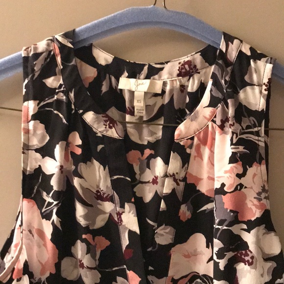 Black Joie flowered blouse - Picture 2 of 3